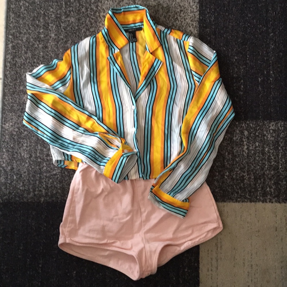 Top size S. Bottoms size XS